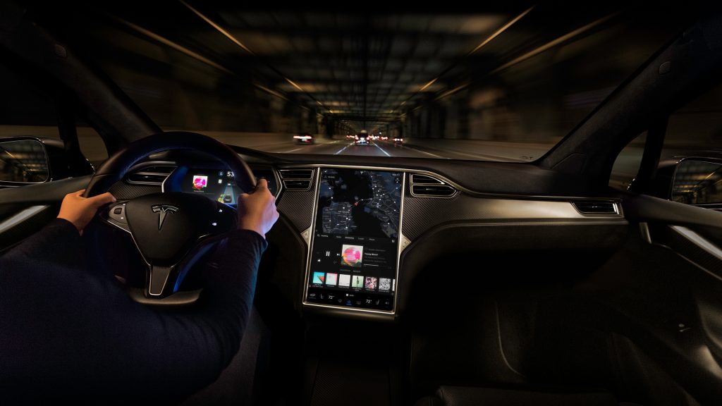 موديل إكس تيسلا - سيارة من المستقبل - تجربة قيادة